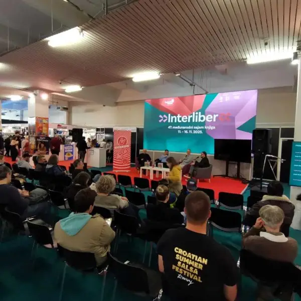 0b3041fc b8a5 4e6e 93e9 dfa0e15f08bd 600x600