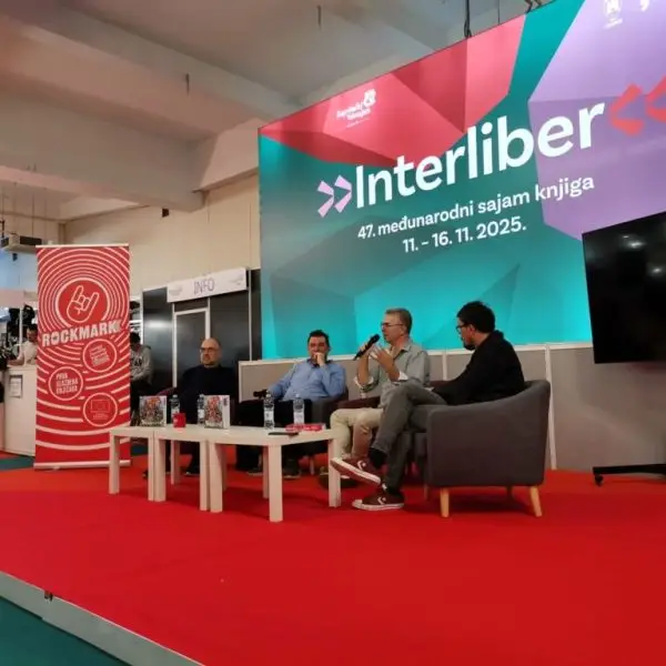 Aedcc6b9 4332 43a8 9c89 a0b4fcc276cc 600x600